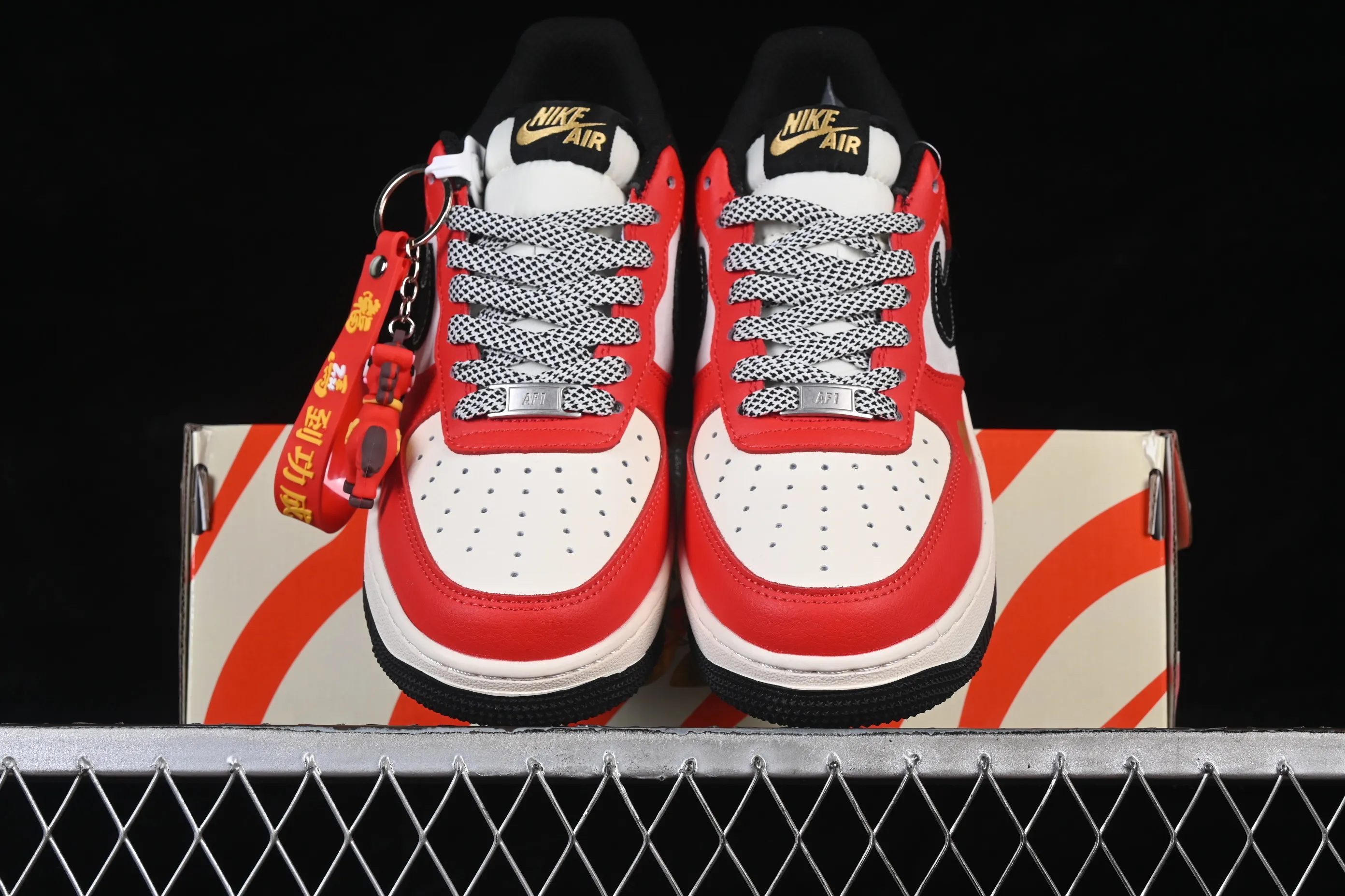 All categories Nk Air Force 1 Air Force series Nk Air Force 1 Low Air Force low top Nike Air Force 1'07 Low Year of the Horse limited edition Xiangyunmi black and red Air Force 1 low top casual sneakers MZ9588-818